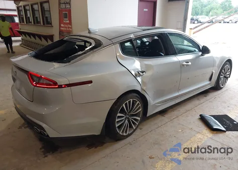 2018 Kia Stinger Premium z USA, uszkodzony, nr VIN KNAE25LA4J6015145